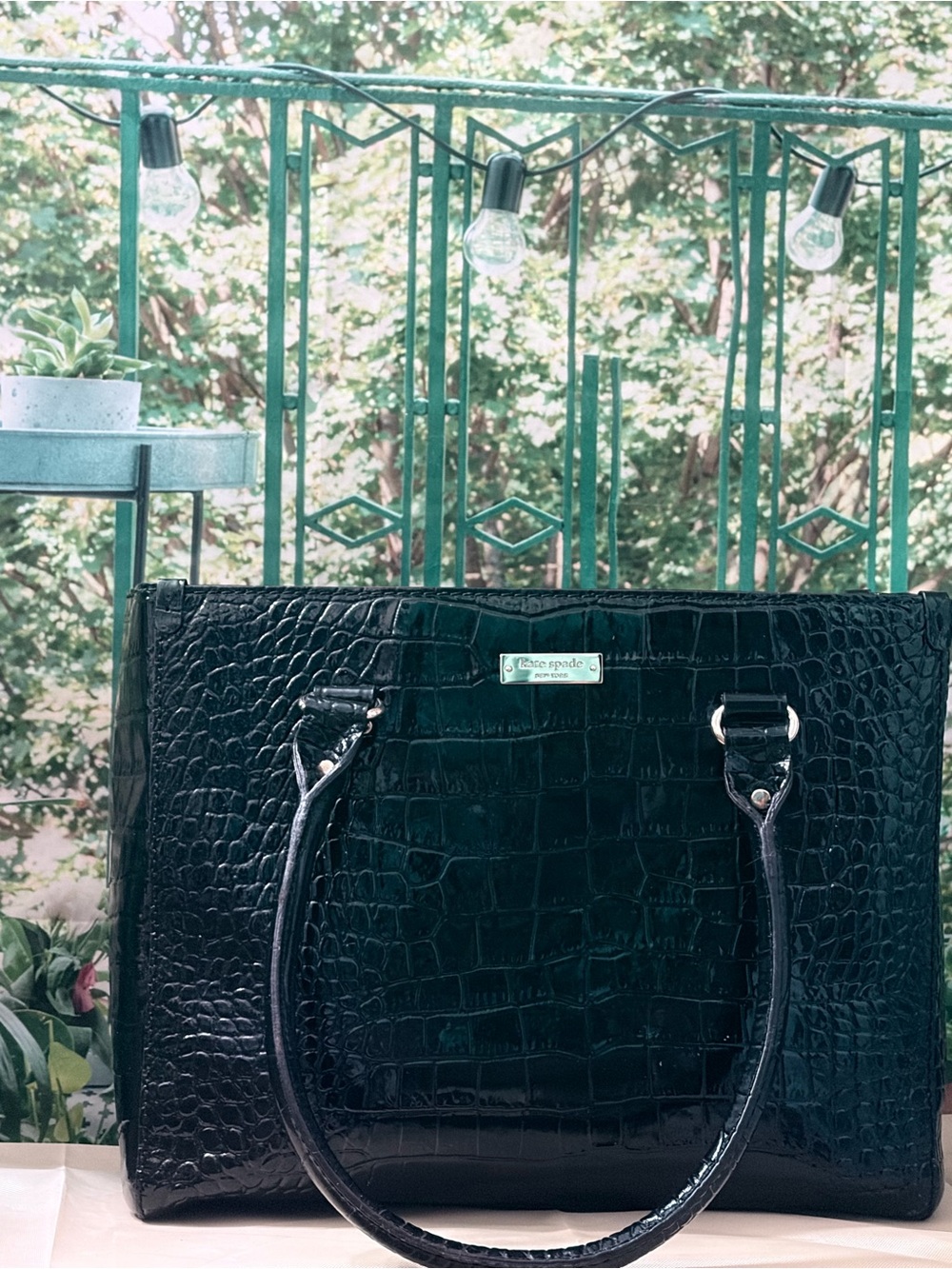 kate spade Knightsbridge Quinn tote Like New